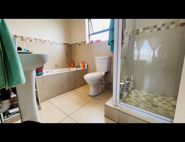 3 BEDROOM TOWNHOUSE FOR SALE IN MONTANA